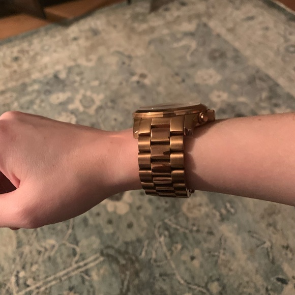 Michael Kors Rose Gold Runway watch - Picture 12 of 12